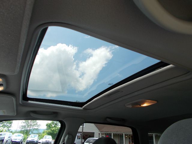 2003 Mazda Tribute LS Truck