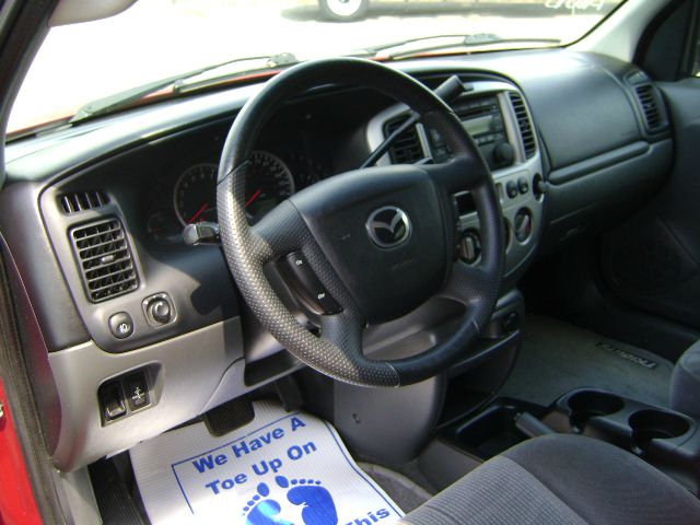2003 Mazda Tribute LS Truck