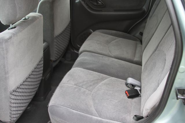 2003 Mazda Tribute LS Truck