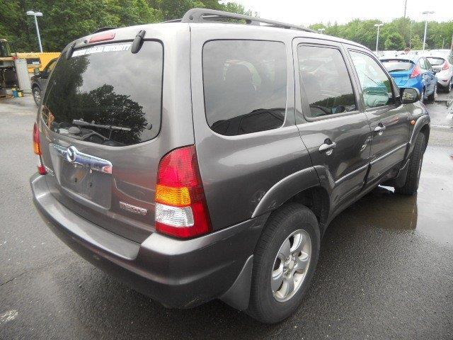 2004 Mazda Tribute LW2