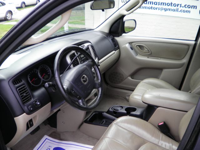 2004 Mazda Tribute LW2