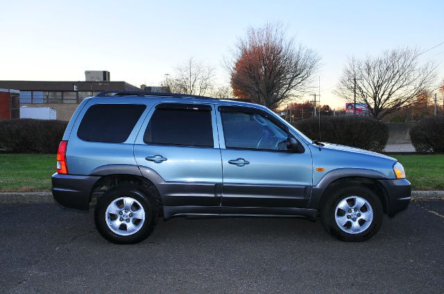 2004 Mazda Tribute LS Truck