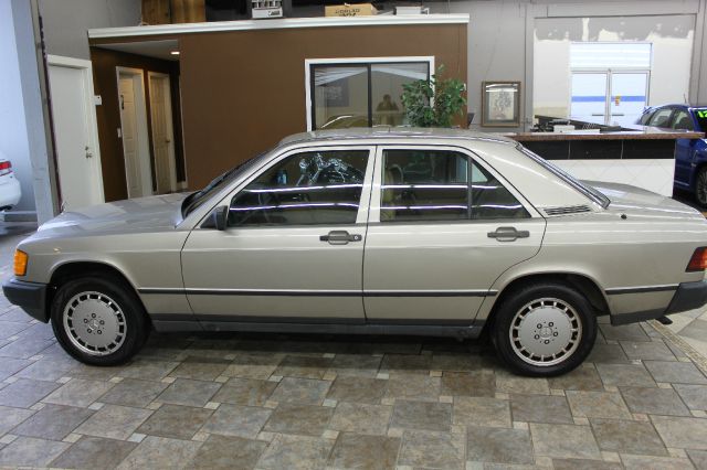 1985 Mercedes-Benz 190 Prerunner V6 SR5