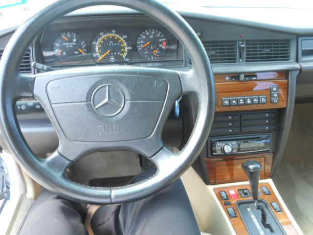 1992 Mercedes-Benz 190 3.5 EX-L W/navi