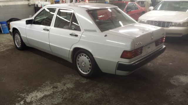 1993 Mercedes-Benz 190 Clean Carfaxwe Finance ALL Types OF Credits