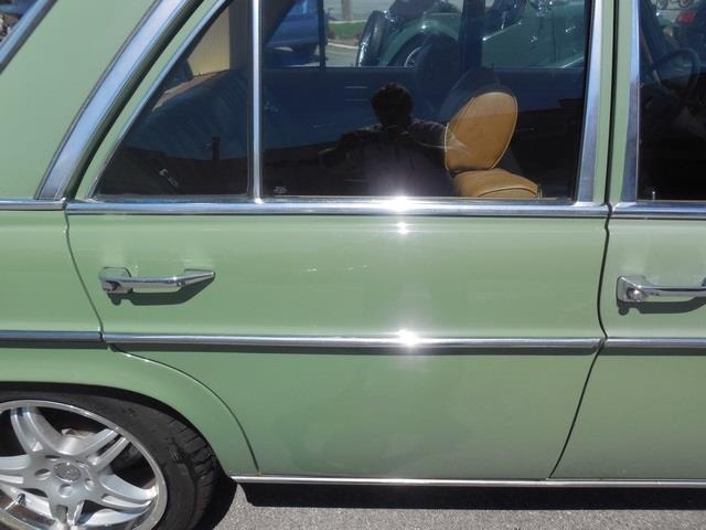 1975 Mercedes-Benz 200-Series XLT, Super CAB 4x4