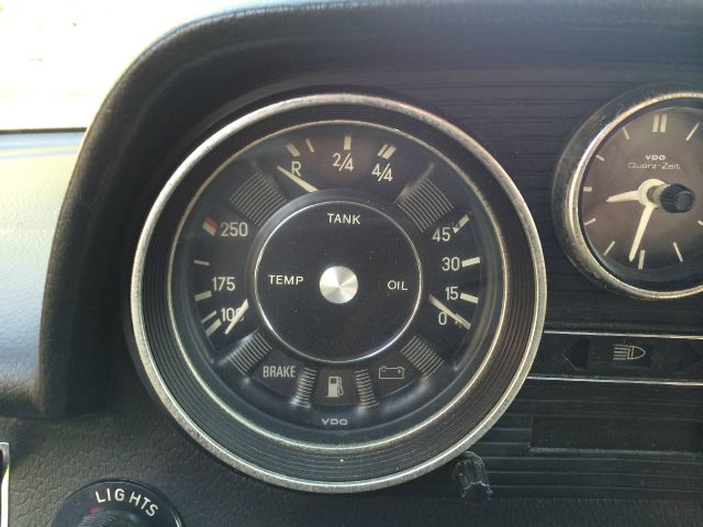 1976 Mercedes-Benz 230 T6 AWD 7-passenger Leather Moonroof