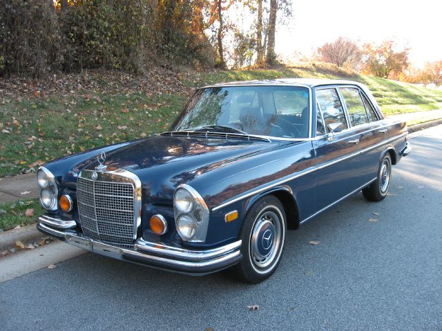 1973 Mercedes-Benz 280 SLT 2500hd 4x4 Ext. Cab 4dr