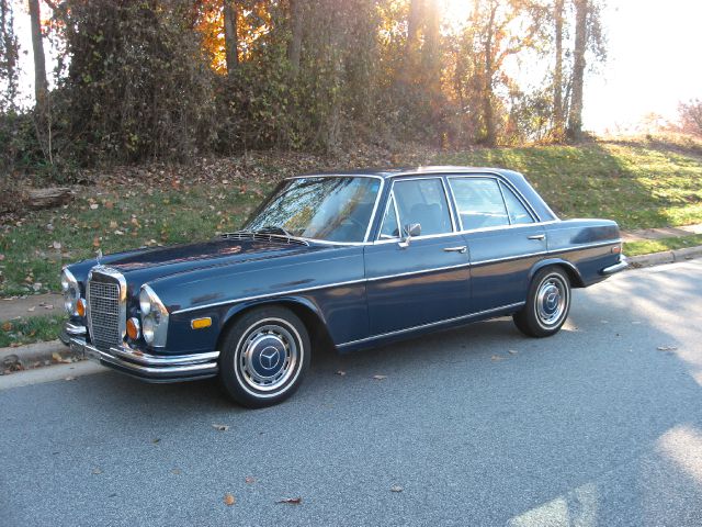 1973 Mercedes-Benz 280 SLT 2500hd 4x4 Ext. Cab 4dr
