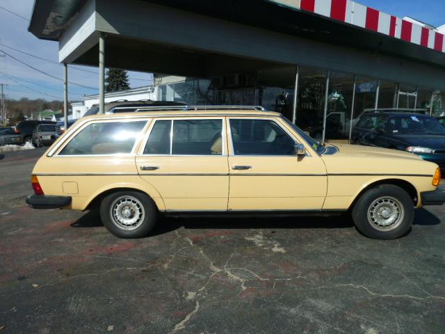 1980 Mercedes-Benz 300 SW2