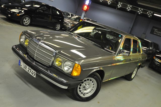 1984 Mercedes-Benz 300 Unknown