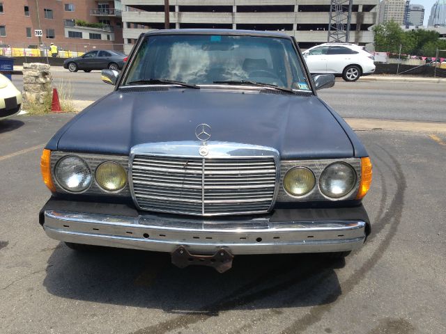 1985 Mercedes-Benz 300 Eddie Bauer 4X4 (marshalltown)