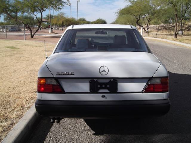 1989 Mercedes-Benz 300 XLS