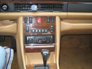 1990 Mercedes-Benz 300 5XT