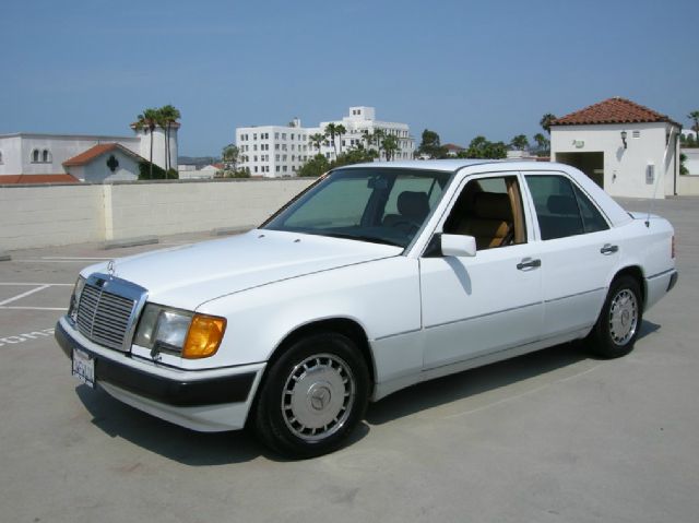 1991 Mercedes-Benz 300 XLS
