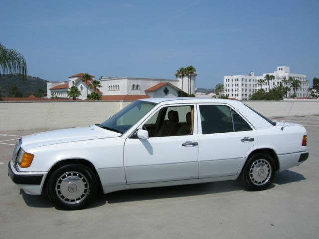 1991 Mercedes-Benz 300 XLS