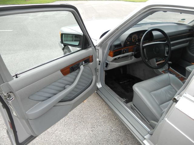 1991 Mercedes-Benz 300 5XT