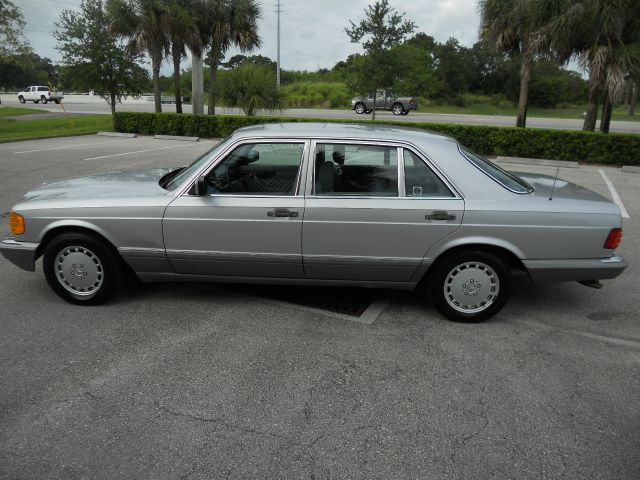 1991 Mercedes-Benz 300 5XT