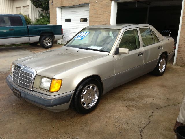 1992 Mercedes-Benz 300 V8 Triton