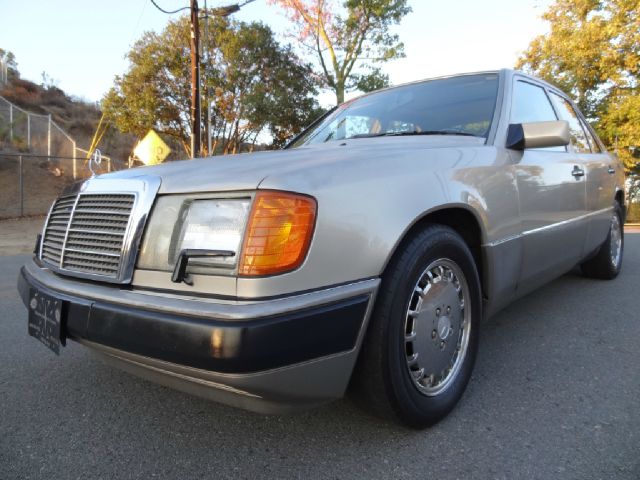 1992 Mercedes-Benz 300 S Cruiser Wagon 4D