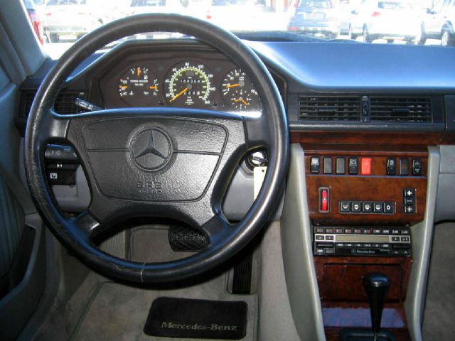 1993 Mercedes-Benz 300 SEL Sport Utility 4D