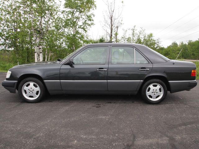1993 Mercedes-Benz 300 Convenience