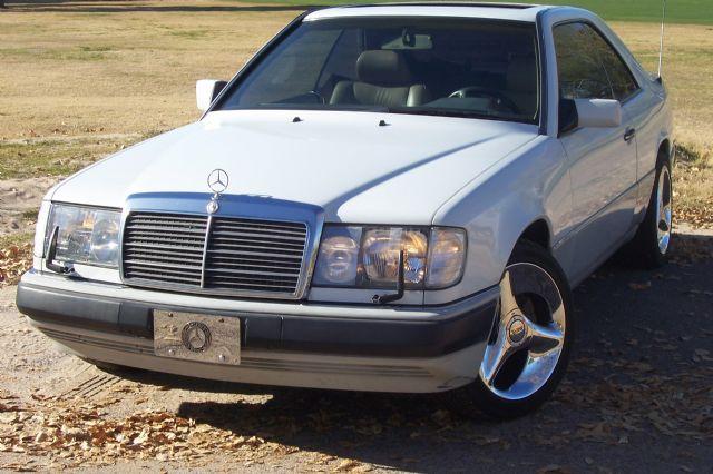 1993 Mercedes-Benz 300 4X2