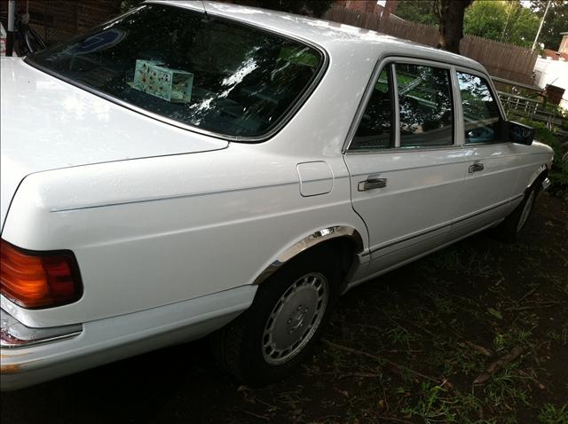 1991 Mercedes-Benz 350 2.0L Premium