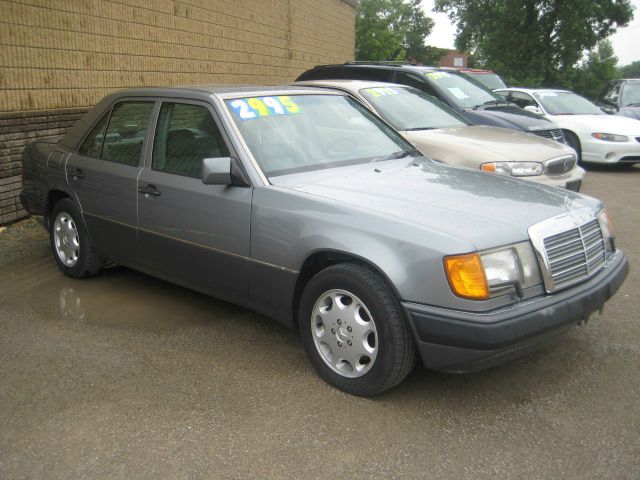 1992 Mercedes-Benz 400 XLT 4X4 FX4 X-cab