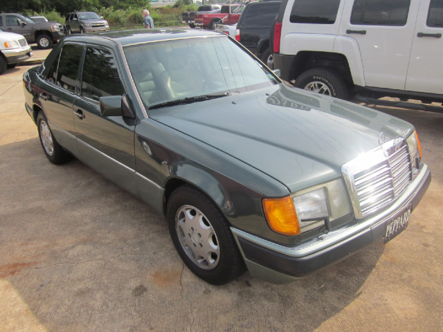 1992 Mercedes-Benz 400 XLT 4X4 FX4 X-cab