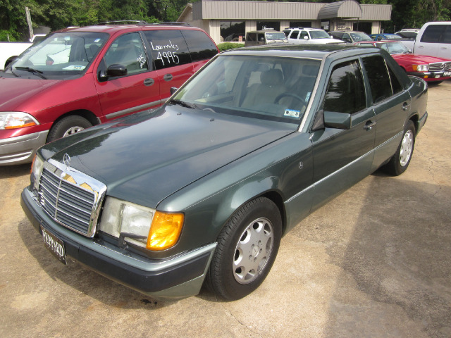 1992 Mercedes-Benz 400 XLT 4X4 FX4 X-cab