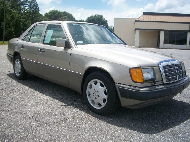 1992 Mercedes-Benz 400 XLT 4X4 FX4 X-cab