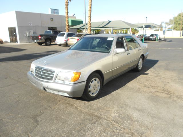 1992 Mercedes-Benz 400 Dually 4WD