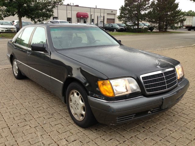 1993 Mercedes-Benz 400 7-passenger EX