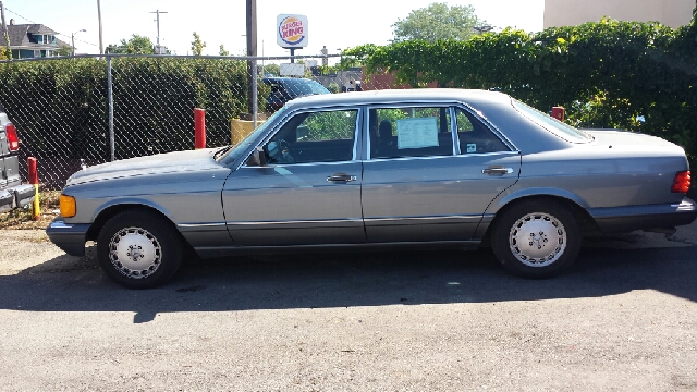 1989 Mercedes-Benz 420 SLE Hybrid Pickup 4D 6 1/2 Ft
