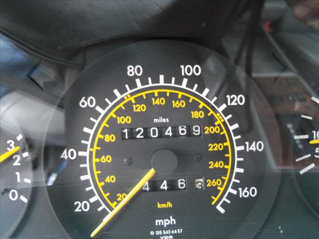 1987 Mercedes-Benz 560 2WD Reg Cab 120.5 Inch ST Truck