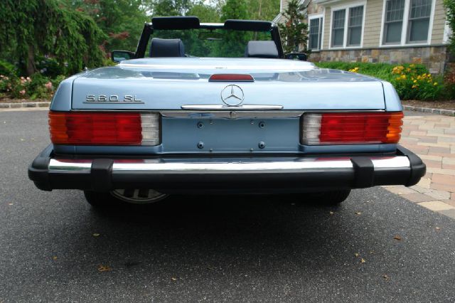 1988 Mercedes-Benz 560 Sport 2D Utility