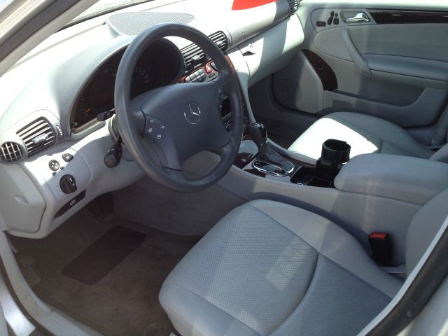 2001 Mercedes-Benz C-Class 3.2 TL - Extra Sharp