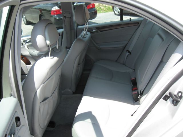 2001 Mercedes-Benz C-Class Series 4