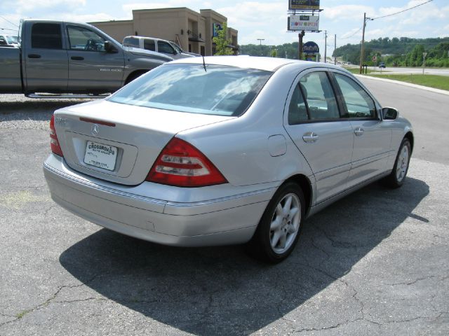 2001 Mercedes-Benz C-Class Series 4
