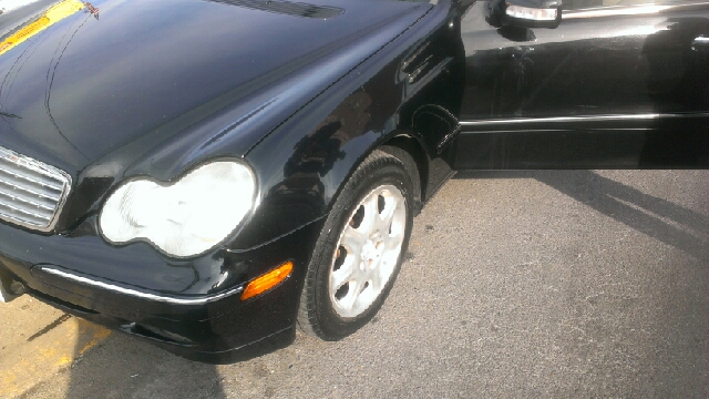 2001 Mercedes-Benz C-Class 3.2 TL - Extra Sharp