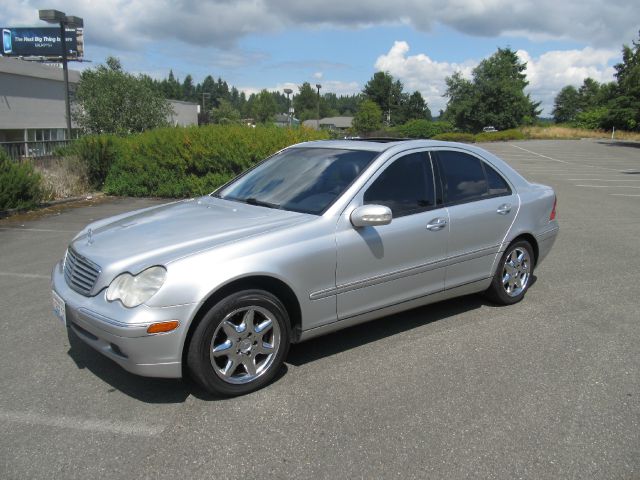 2001 Mercedes-Benz C-Class Series 4