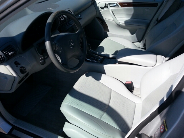 2001 Mercedes-Benz C-Class Series 4