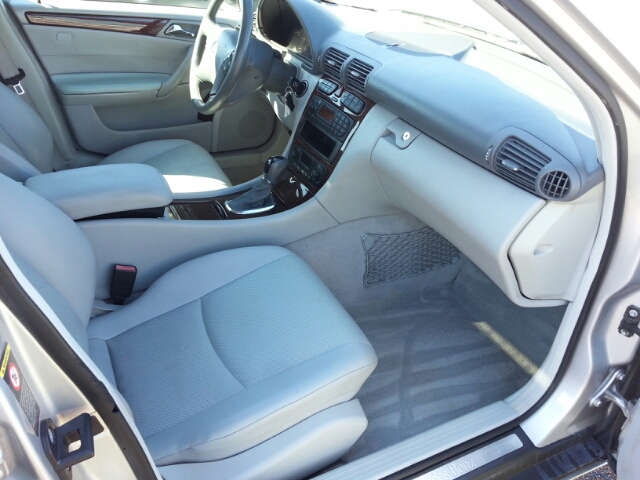 2001 Mercedes-Benz C-Class Series 4