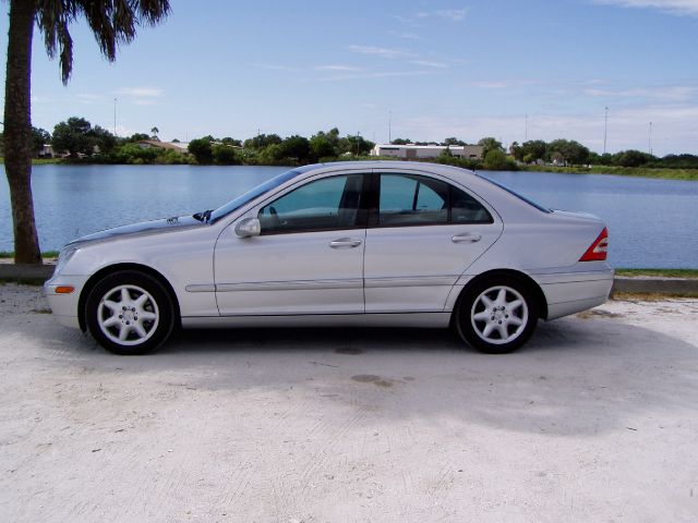 2001 Mercedes-Benz C-Class Series 4