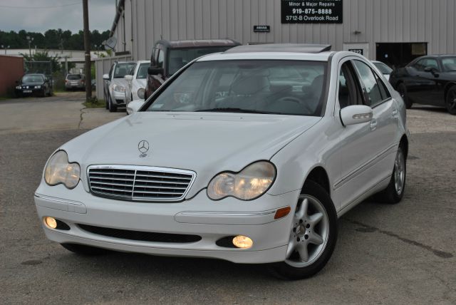 2001 Mercedes-Benz C-Class 3.2 TL - Extra Sharp