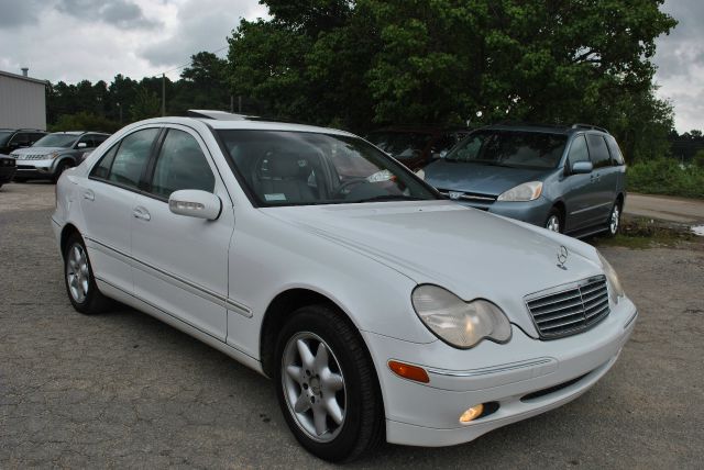 2001 Mercedes-Benz C-Class 3.2 TL - Extra Sharp