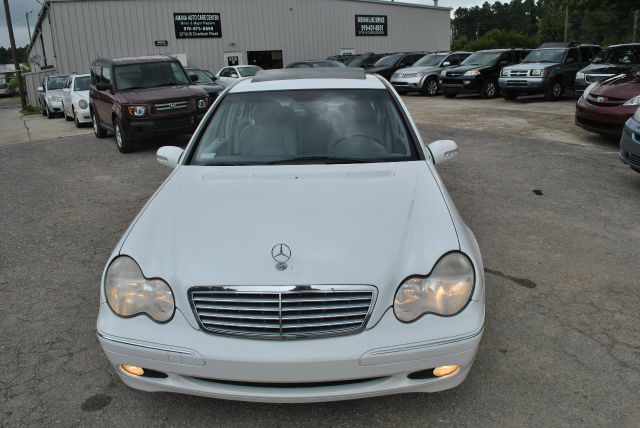 2001 Mercedes-Benz C-Class 3.2 TL - Extra Sharp