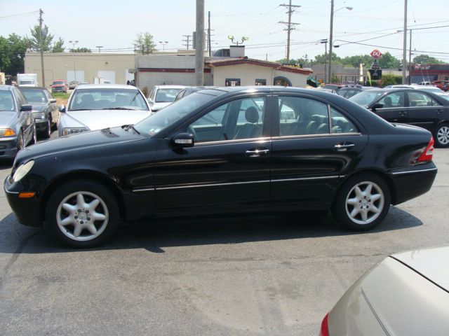 2002 Mercedes-Benz C-Class E-350 Super Duty 158 WB DRW