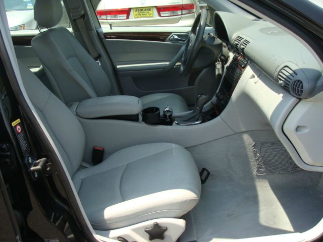 2002 Mercedes-Benz C-Class E-350 Super Duty 158 WB DRW